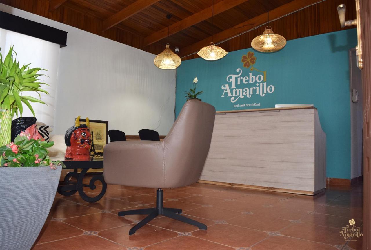 Trebol Amarillo Bed & Breakfast Escazú Exteriör bild