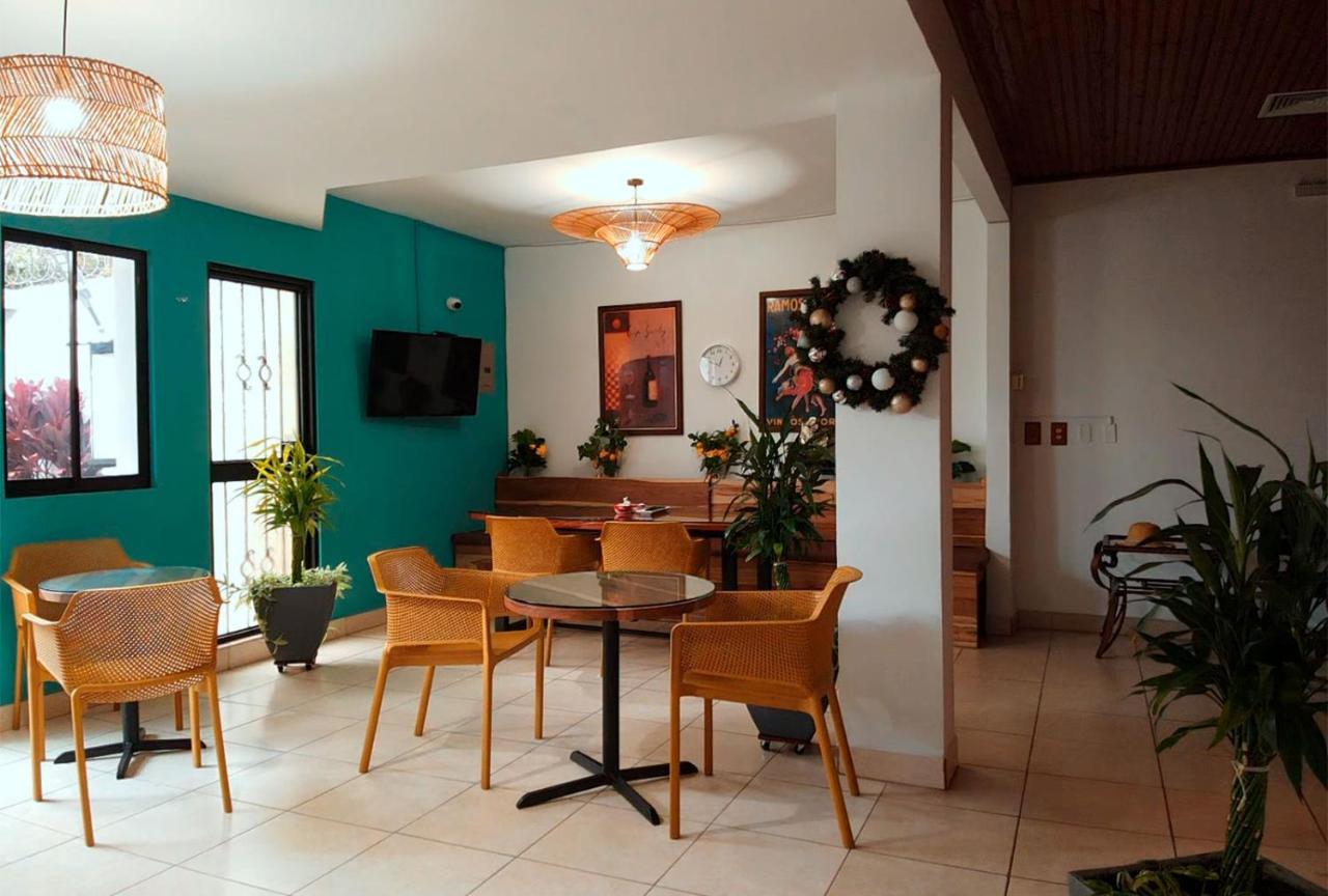 Trebol Amarillo Bed & Breakfast Escazú Exteriör bild
