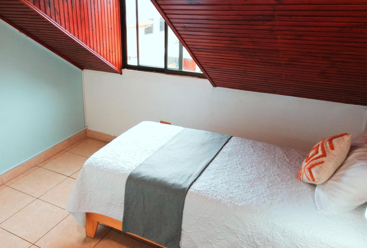 Trebol Amarillo Bed & Breakfast Escazú Exteriör bild